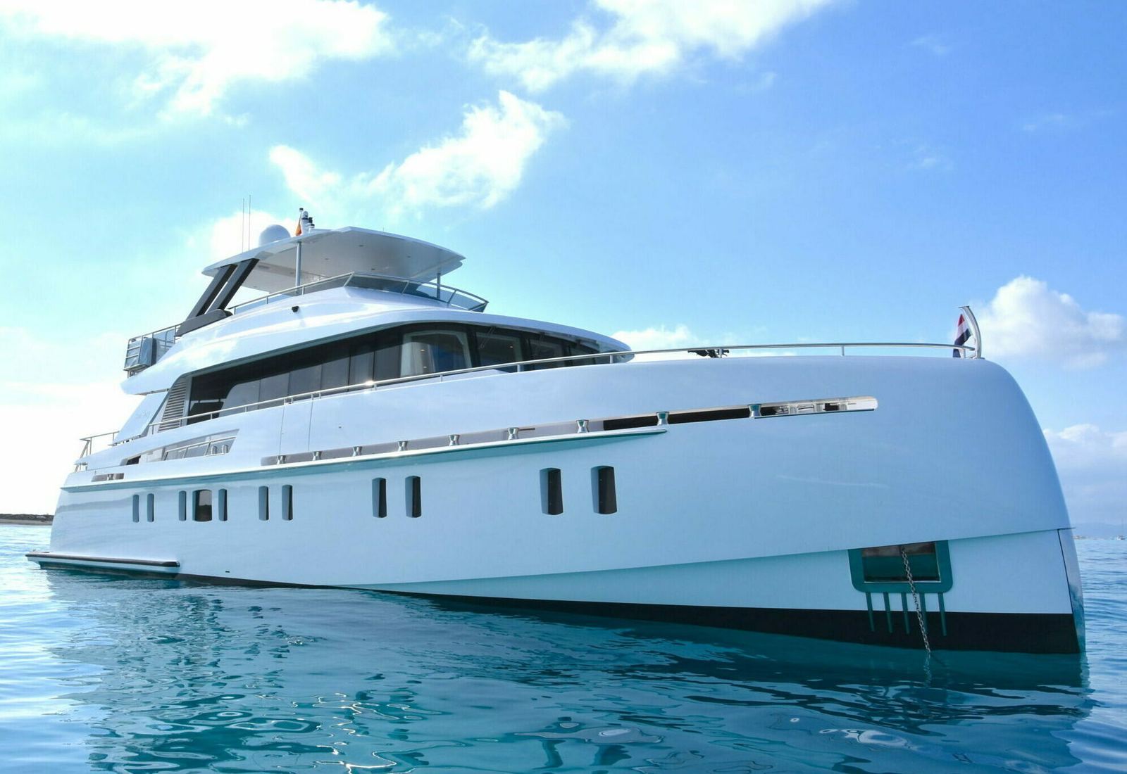 Vanquish VQ82