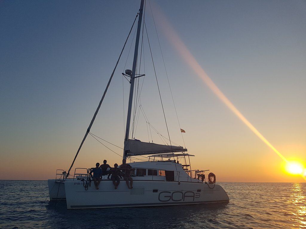 Lagoon 38